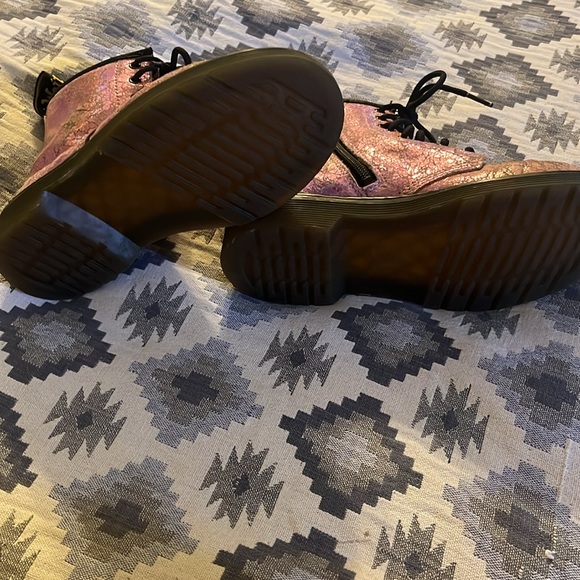 Girls pink glitter Dr. Martens, size US 2 - Picture 6 of 8